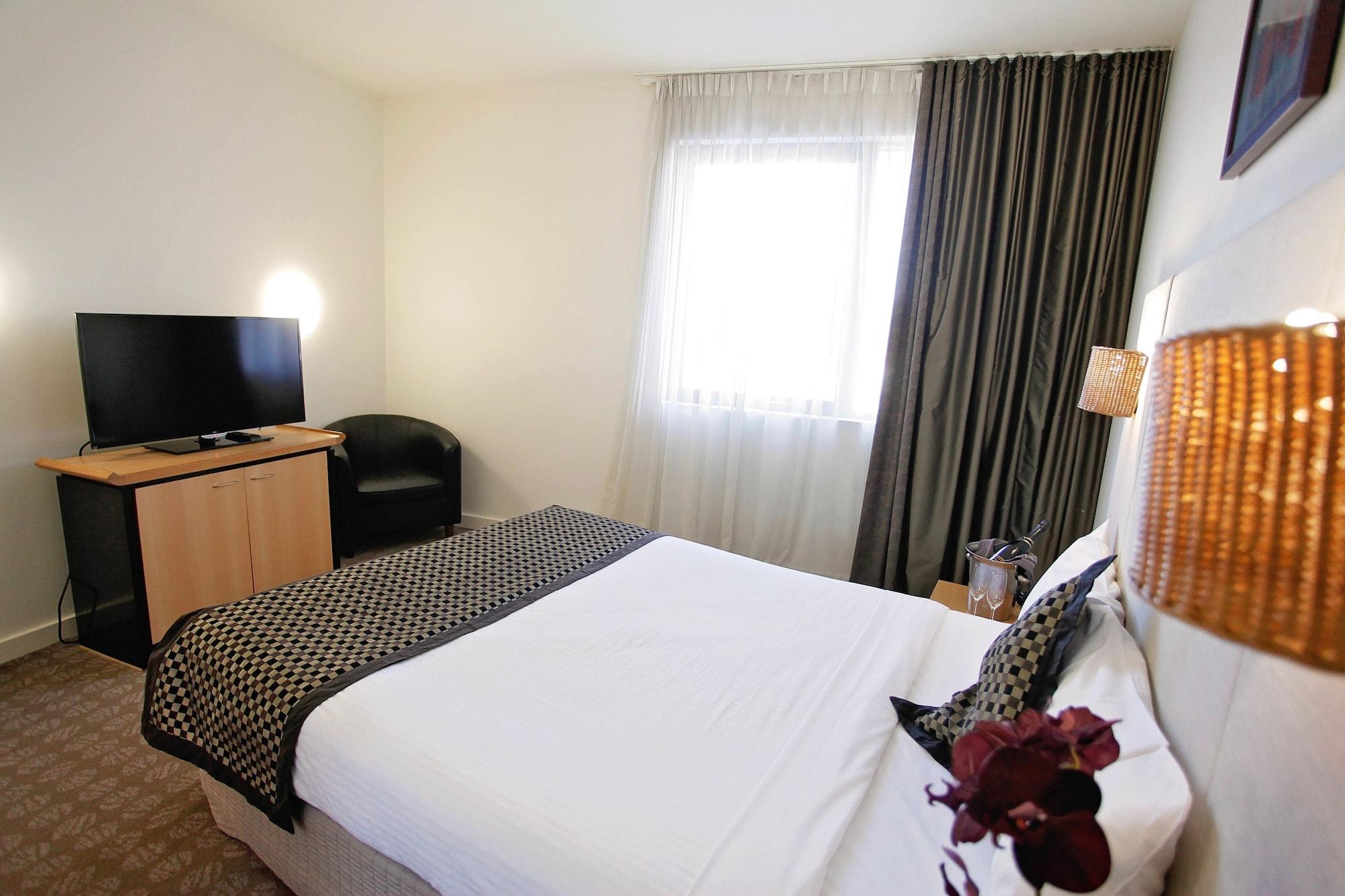 Golden Pebble Hotel Wantirna Esterno foto