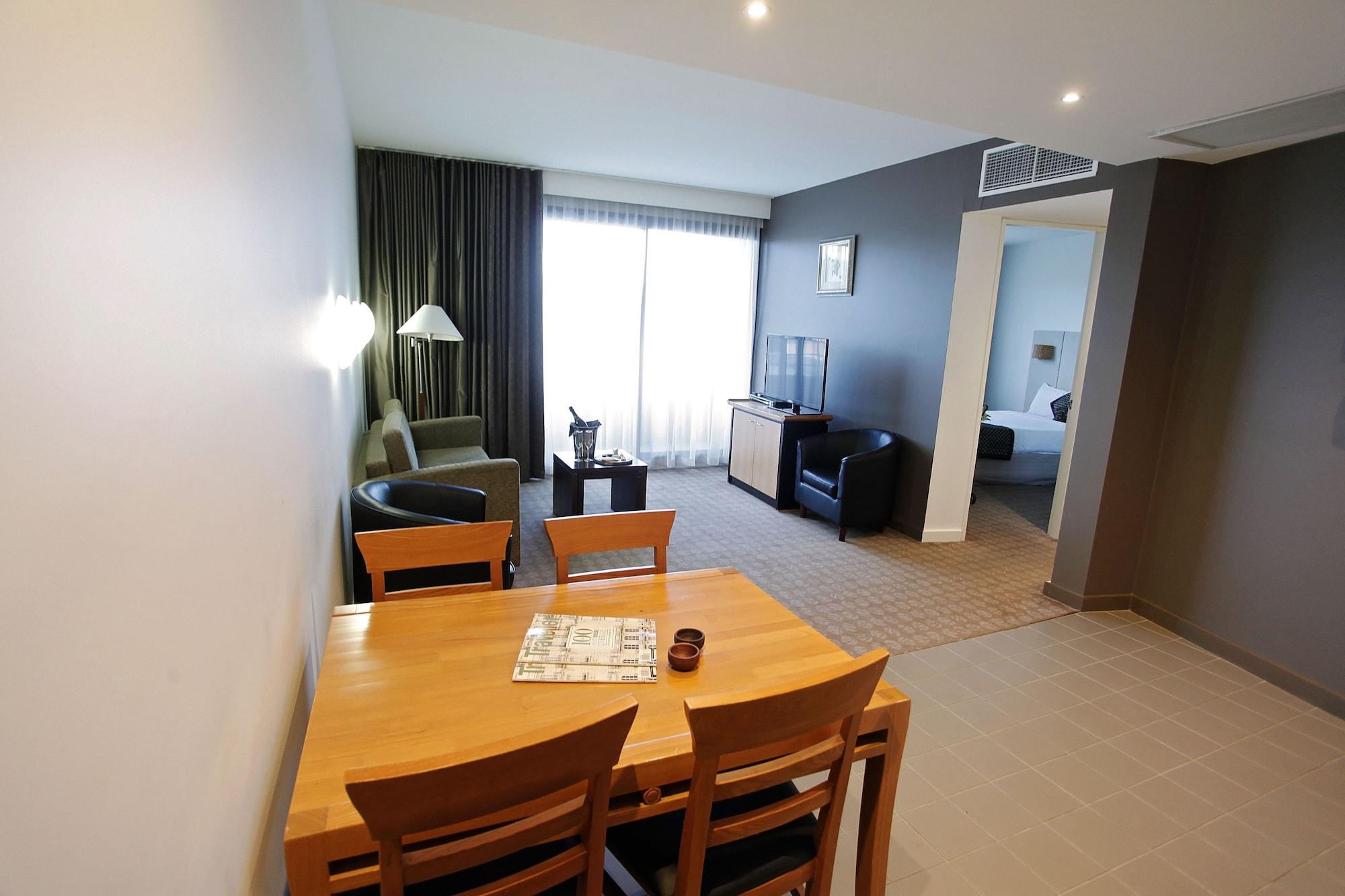 Golden Pebble Hotel Wantirna Esterno foto