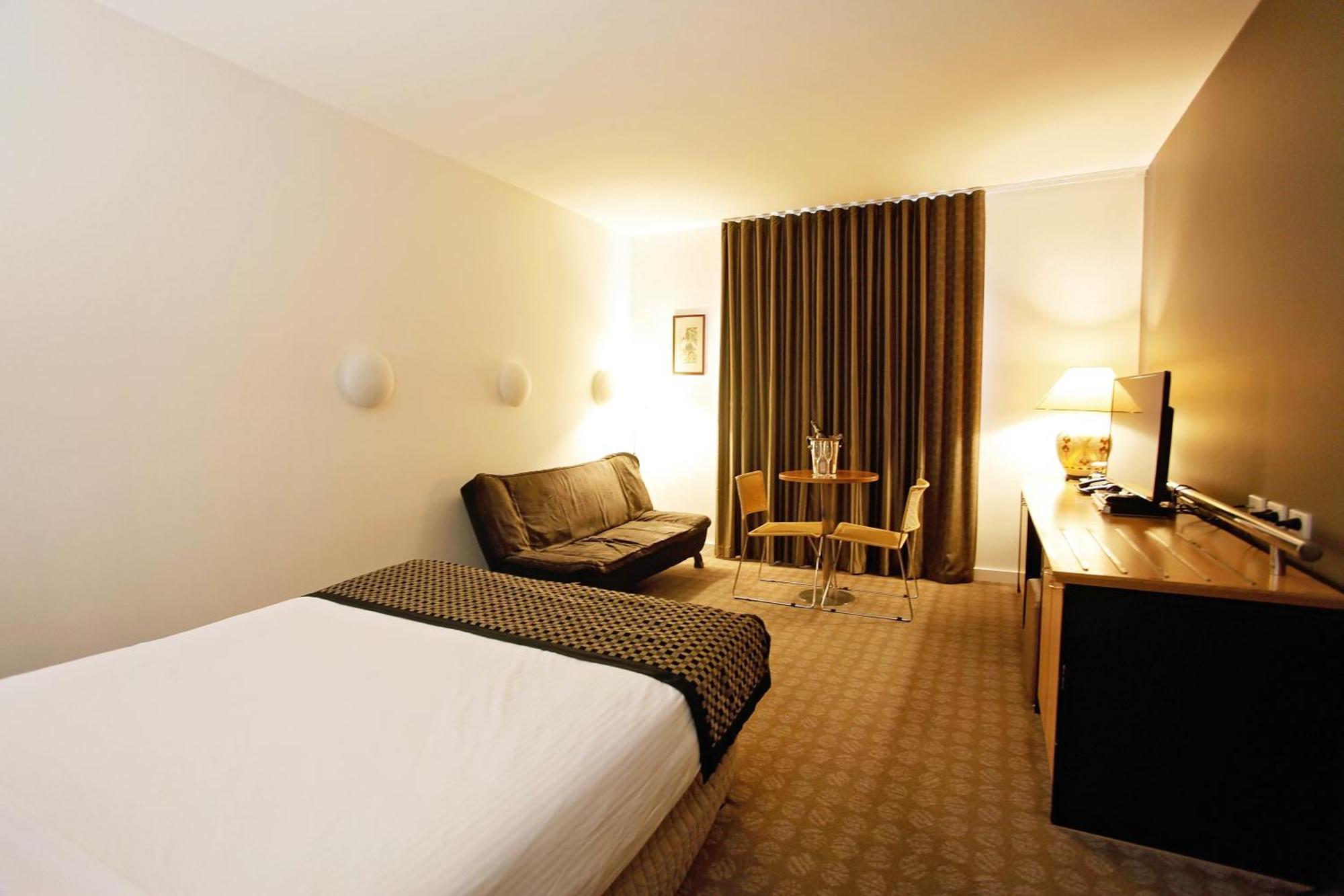 Golden Pebble Hotel Wantirna Camera foto