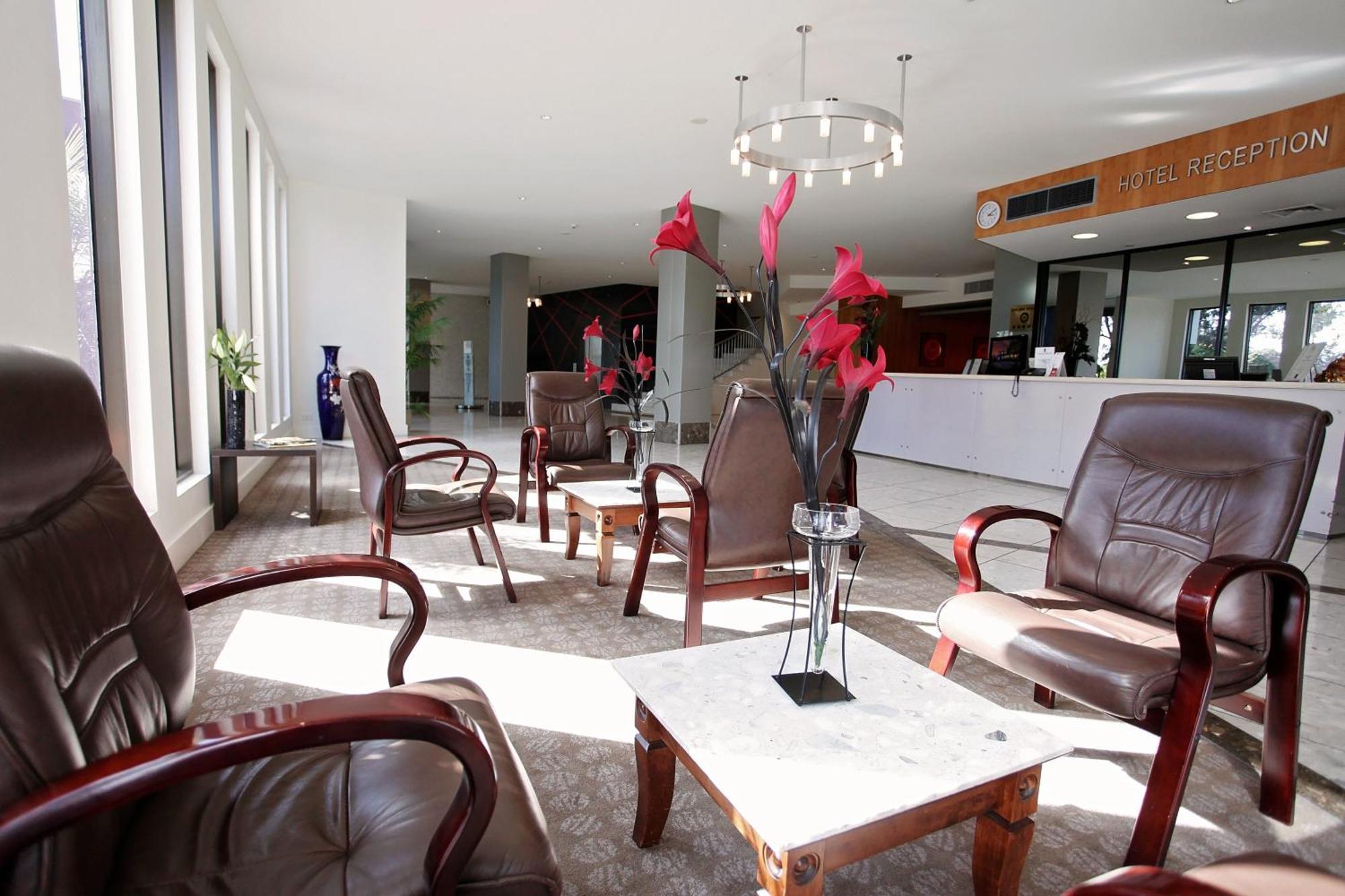 Golden Pebble Hotel Wantirna Esterno foto