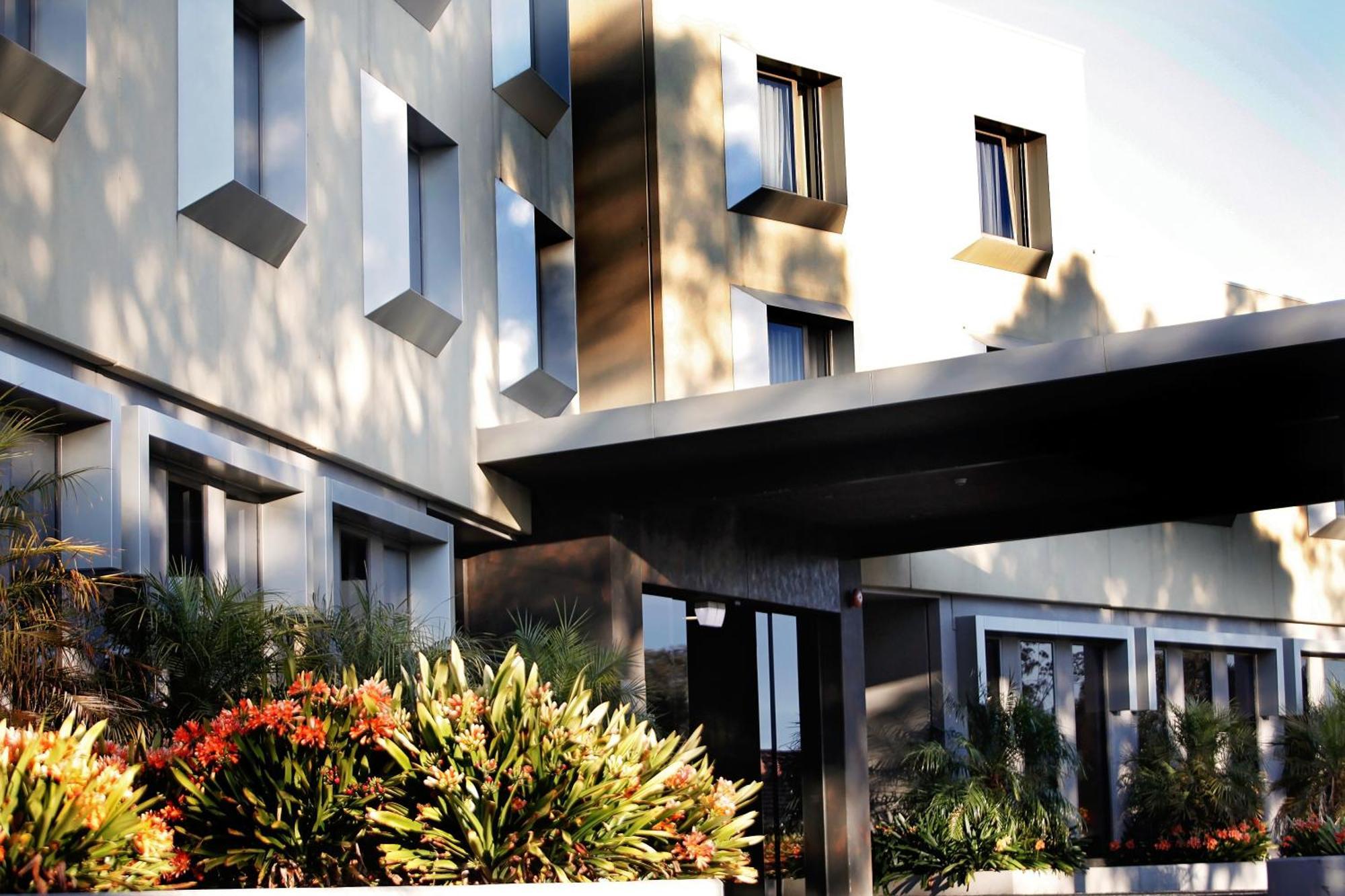 Golden Pebble Hotel Wantirna Esterno foto