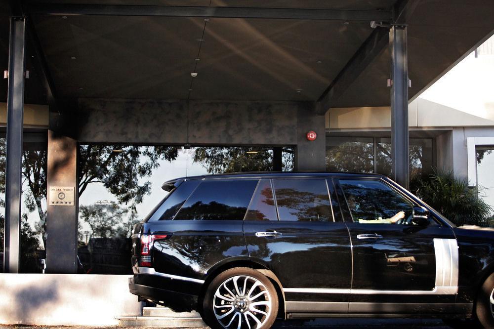 Golden Pebble Hotel Wantirna Esterno foto