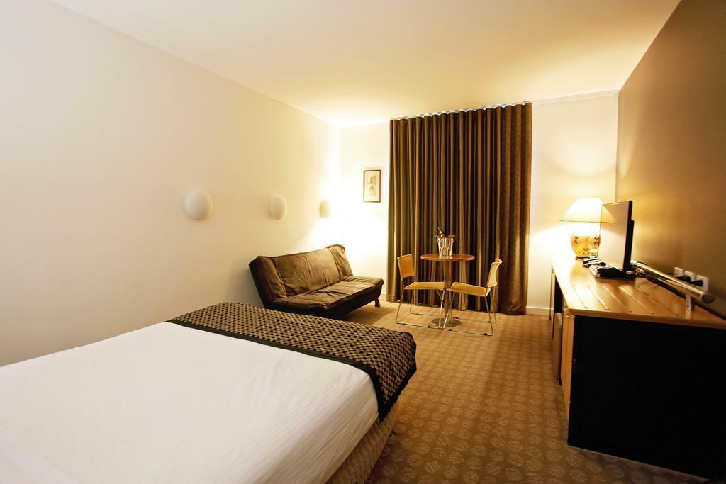 Golden Pebble Hotel Wantirna Esterno foto